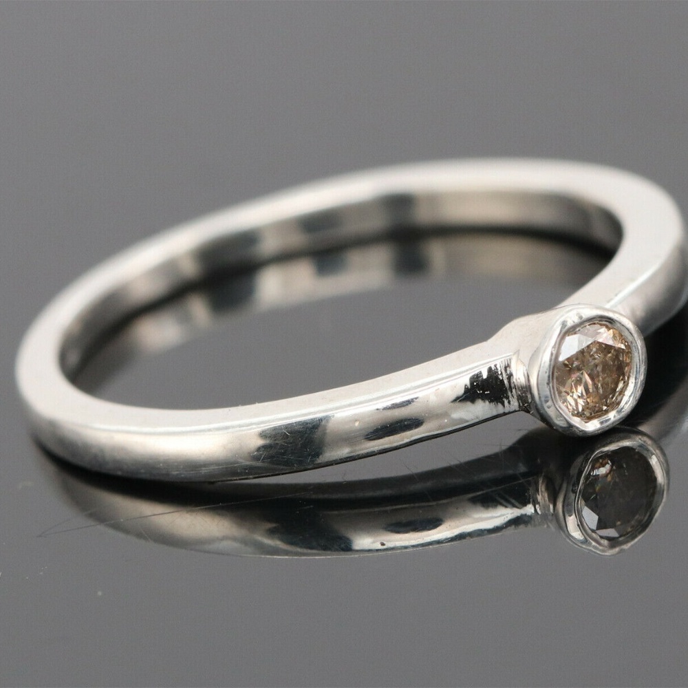 925 Sterling Silver real Diamond bezel Ring sz 6.5
